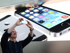 iPhone заменя кредитните карти