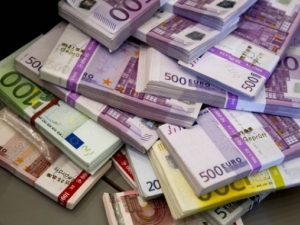 Големи банки и компании в Македония ще опрощават дълговете на най-бедните