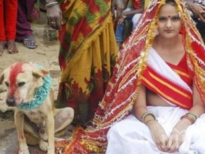 18-годишна индийка се омъжи за куче