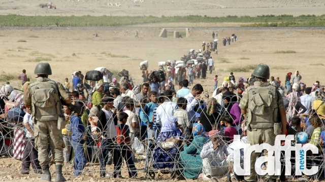 Стотици сирийски кюрди бягат към Турция