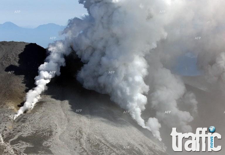 Започнаха евакуацията на телата на 27 души от върха на изригналия вулкан Онтаке