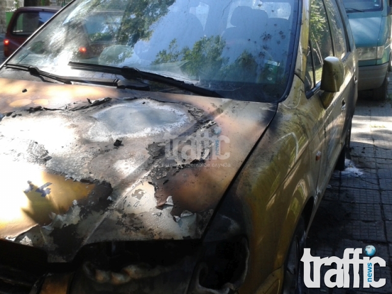 Два автомобила горяха в Пловдив