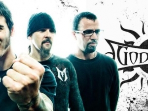 Godsmack идват в България