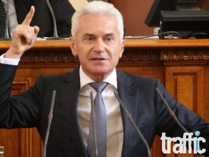 Волен Сидеров се отказа от депутатския си имунитет