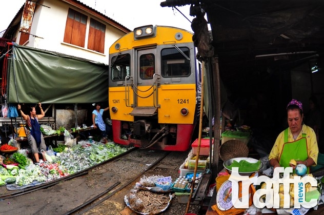 Пазар на релси в Тайланд ВИДЕО