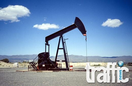 Нова рекордно ниска цена на петрола