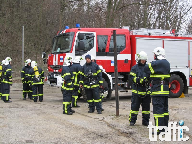 Пожарникарски екипи с повишено внимание в новогодишната нощ