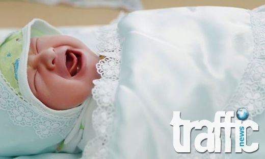 14-годишна роди първото си бебе през 2015 година