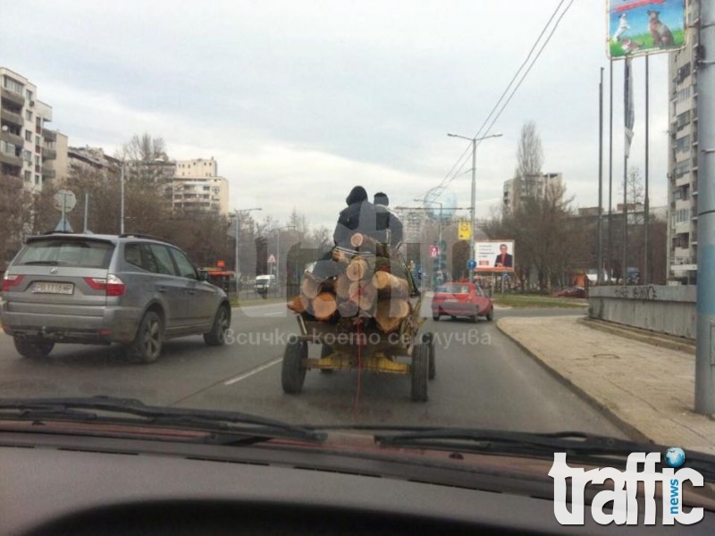 Каруца с опасен товар на моста на ВХВП! СНИМКИ