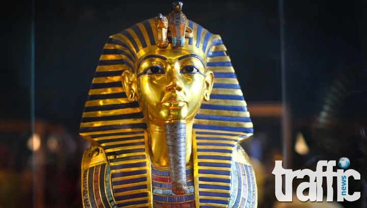 Счупиха брадата на Тутанкамон по невнимание