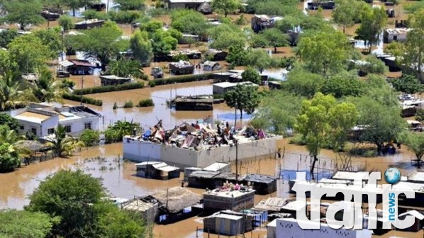 84 души загинаха, а 13 000 жилища са унищожени от наводнение