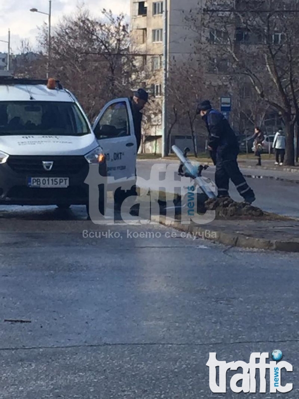 Помляха светофар на главен булевард в Кючука! СНИМКИ
