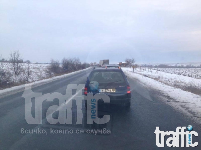 Катастрофа между кола и снегорин на пътя Пловдив-Хасково! СНИМКИ