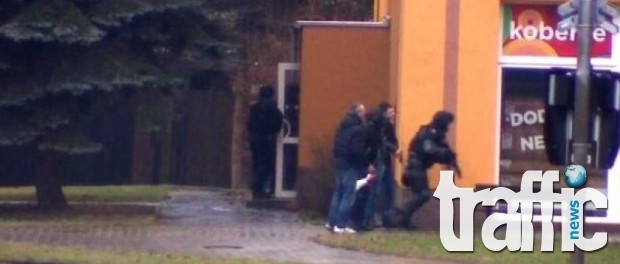 Разстреляха 8 души в Чехия