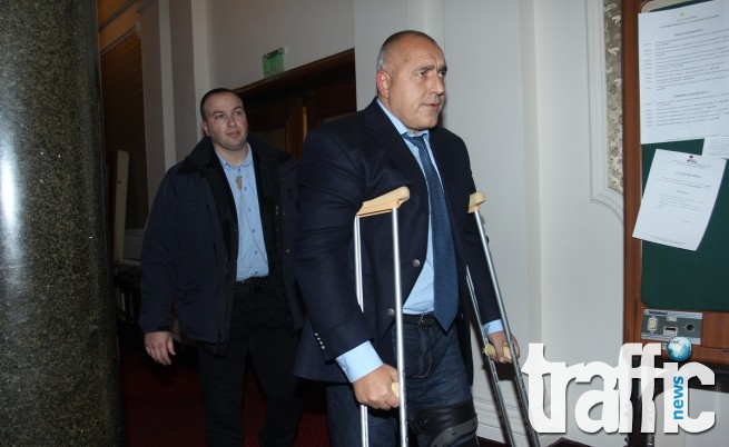 Борисов викал министрите в дома си за разговори