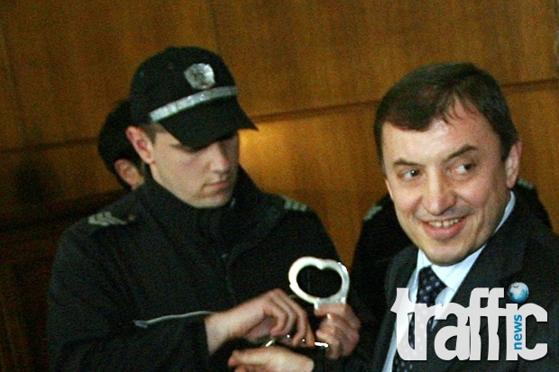 Съдът решава дали да пусне Алексей Петров в чужбина