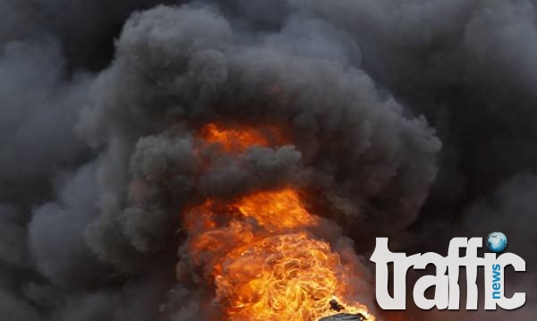 Пожарът в Иганово е овладян, но опасността от вторични взривове остава