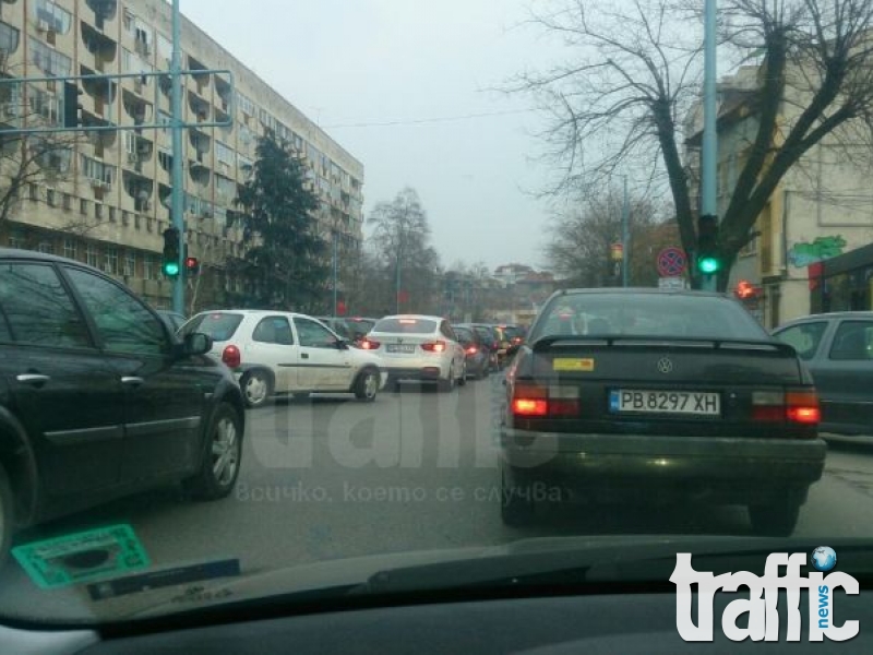 Кошмар по пътищата в Пловдив СНИМКИ