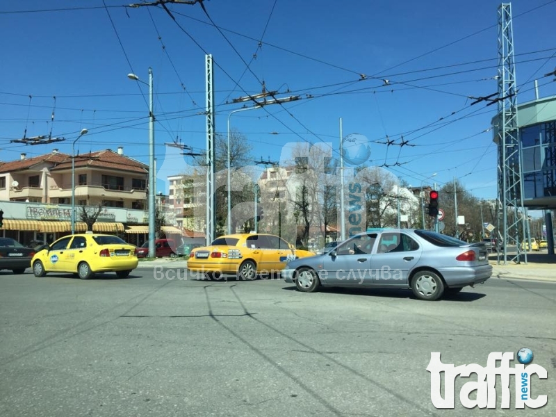 Задръстване на кръстовището между 