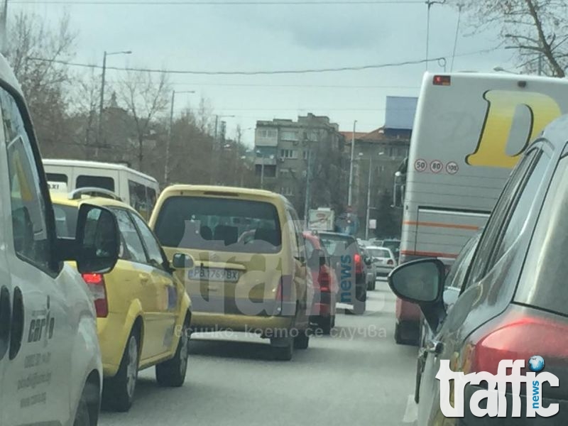 Кошмарните задръствания започнаха СНИМКИ