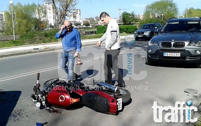 Блъснаха моторист под моста на ВИХВП СНИМКИ