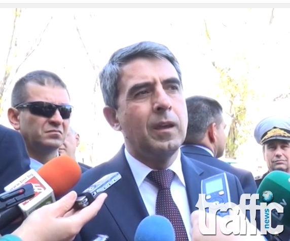Гаф: Влак прекъсна мисълта на президента в Пловдив ВИДЕО