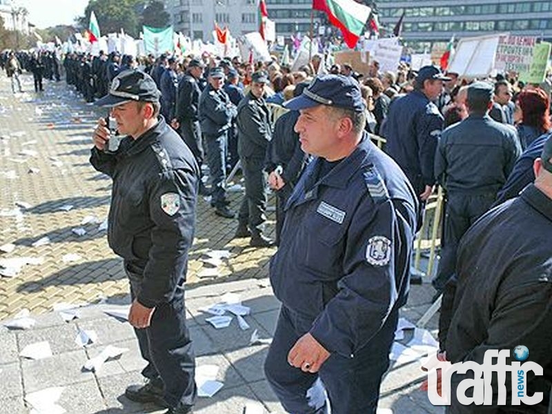 Полицаите излизат на протест през май