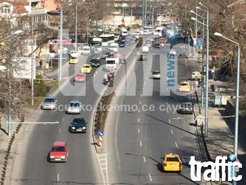 Затварят за час участък от бул. 