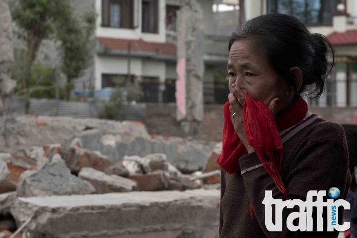 Спасиха 101-годишен мъж от руините в Непал