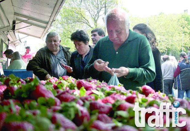 Обраха дядо на пазара в Карлово