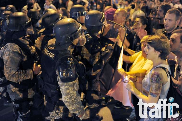 Русия застана зад Груевски преди протеста в Скопие 