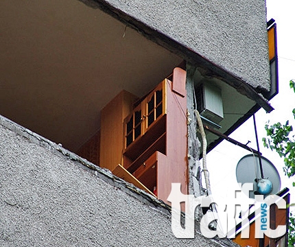 Опасни тераси застрашават живота на хората в столицата