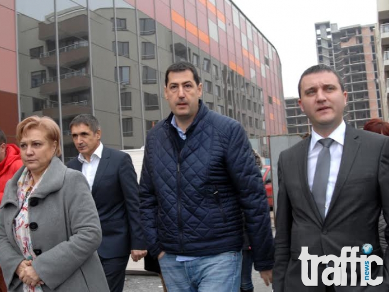 Кметът Иван Тотев отива на прокурор заради Спортната зала и Зоoпарка
