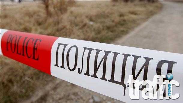 Мъж се гръмна в главата в центъра на Казанлък, шокира десетки очевидци СНИМКИ (18+)