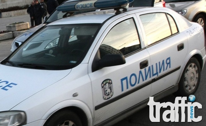 Като на филм: Пияна дама прави секс в кола, краде я, полицаи я преследват