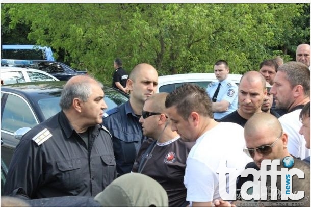 Мъжки сълзи за Тошко Малев-полицаят, който спря футболните войни в Пловдив