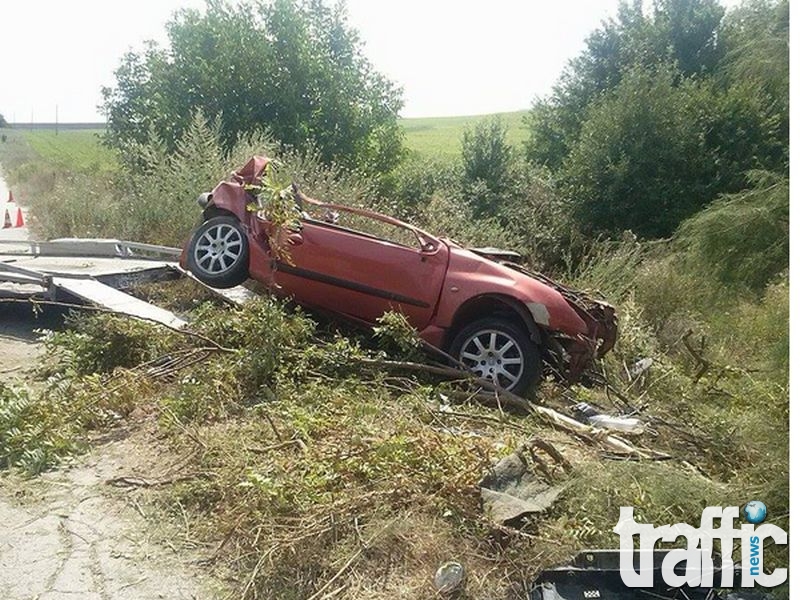 Две момчета загинаха при катастрофа край Провадия СНИМКИ