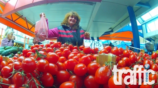 Плодовете и зеленчуците поевтиняват, месото скача нагоре