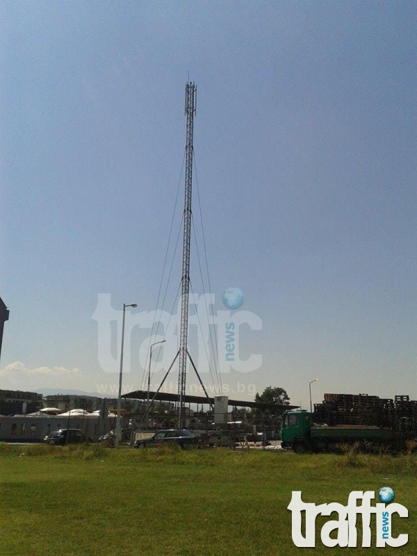 30 - метрова антена на МТел разбунтува родители и учители в Кършиака СНИМКИ и ВИДЕО
