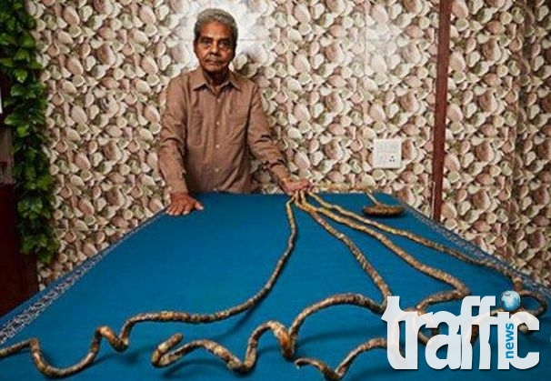 Индиец 62 години не си ряза ноктите и те станаха 2 метра ВИДЕО