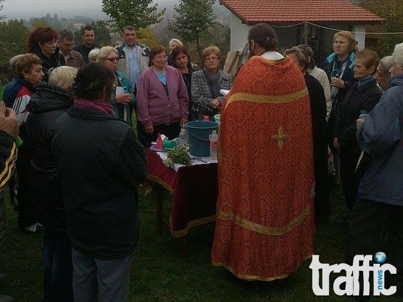 Пламен Гошев присъства на курбан за Петковден в Гълъбово 