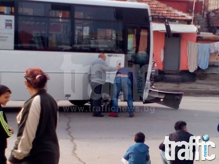 Пловдивчанин с две счупени ребра, след вчерашното меле между автобус и Мерцедес СНИМКИ И ВИДЕО