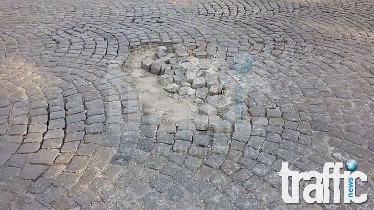 Дупка на пловдивски булевард чака своите жертви СНИМКИ