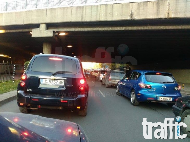 Зверска тапа от автомобили в тунела на 