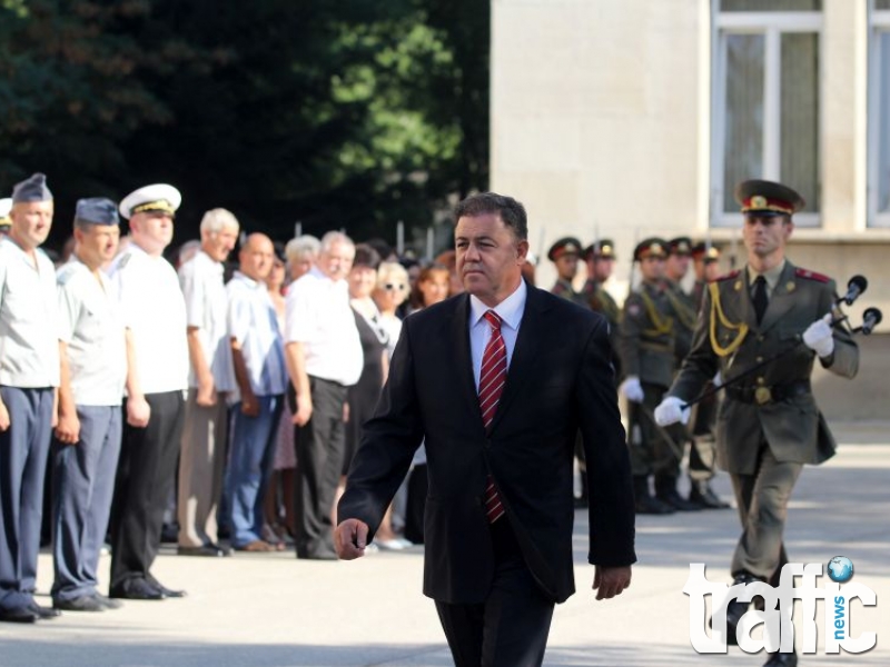 Ненчев: Ще има наказания за военни, ако подкрепят полицаите