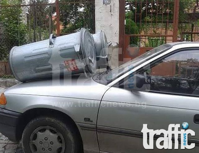 Пловдивчанин прави мизерии на коли, паркирали пред къщата му СНИМКА