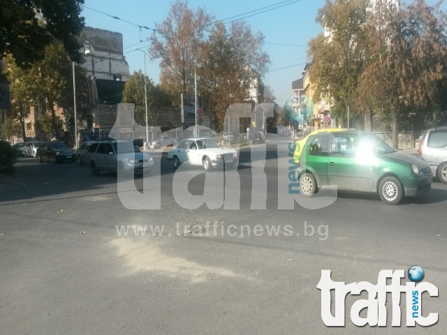 Масови задръствания в Пловдив, градът се задъха от автомобили в събота! СНИМКИ