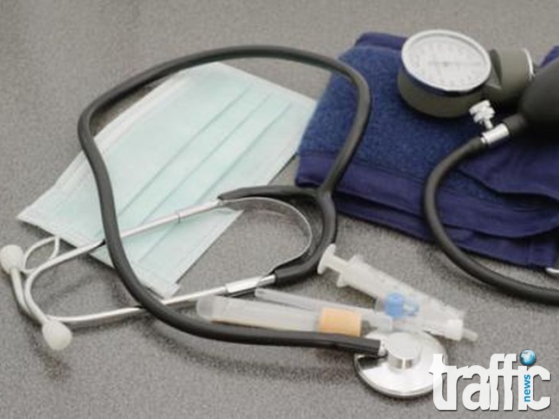 Ветеринари лекуват баби по селата 