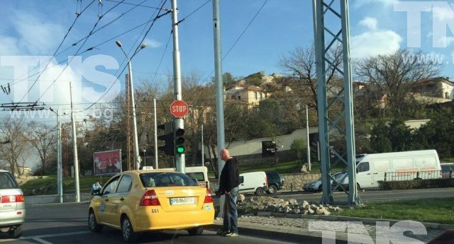 Такси задръсти булевард 