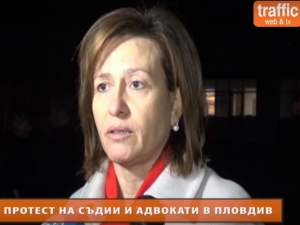 ВИДЕО от протеста на адвокати и съдия в Пловдив
